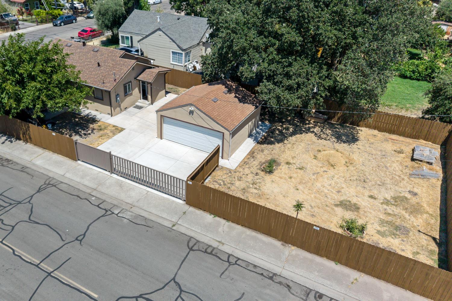 2102 Webb Street