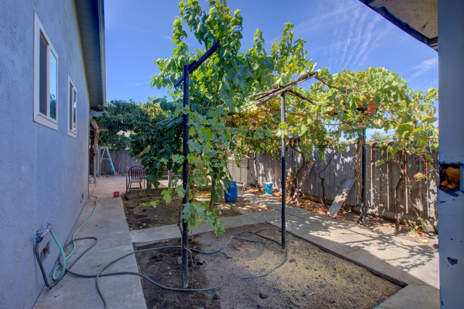 2105 Loyola Way