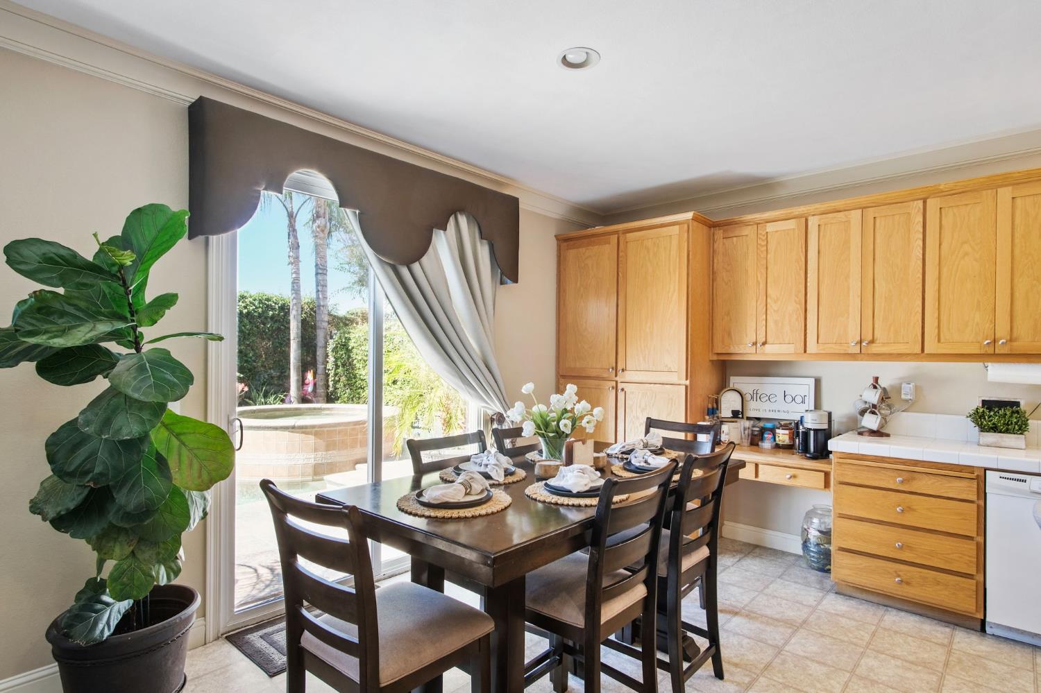 3880 Old Oak Drive