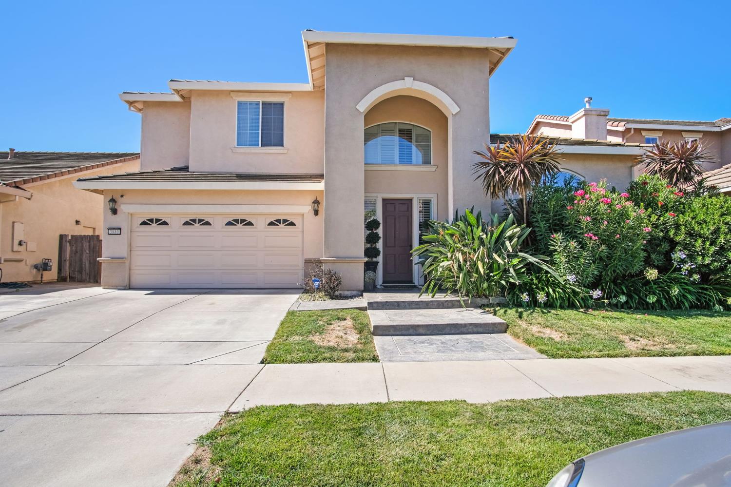 3880 Old Oak Drive
