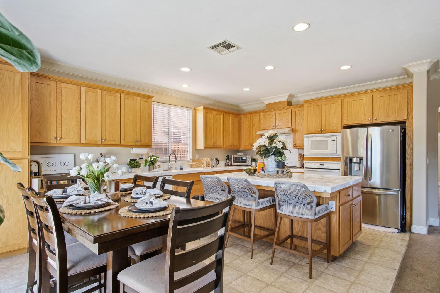 3880 Old Oak Drive
