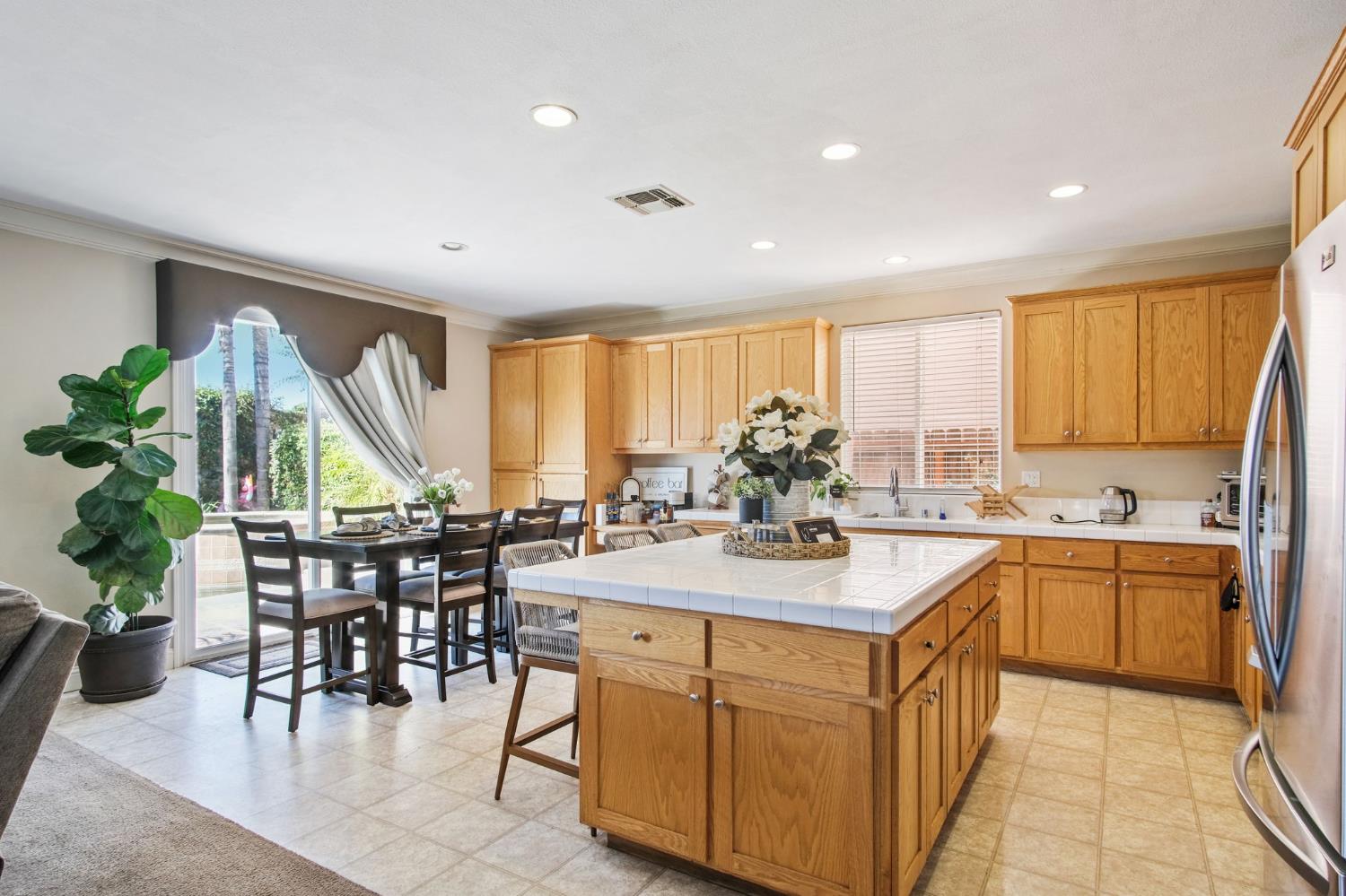 3880 Old Oak Drive