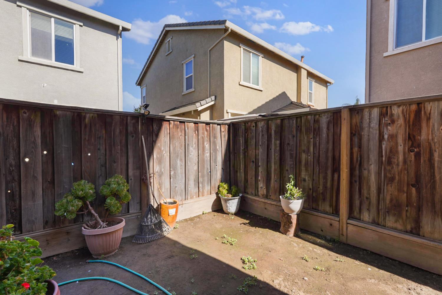 5305 Cottage Cove Drive