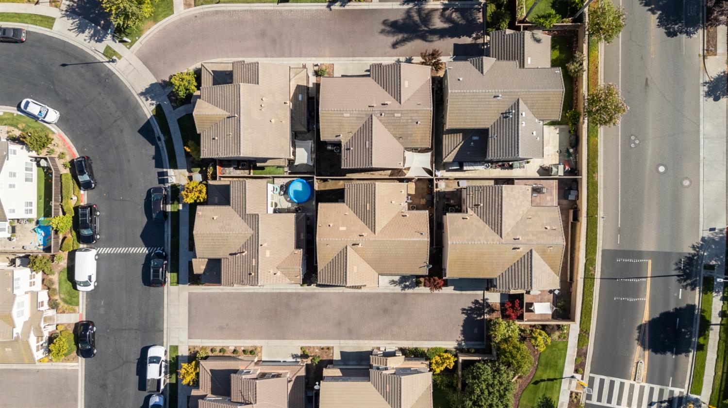 5305 Cottage Cove Drive