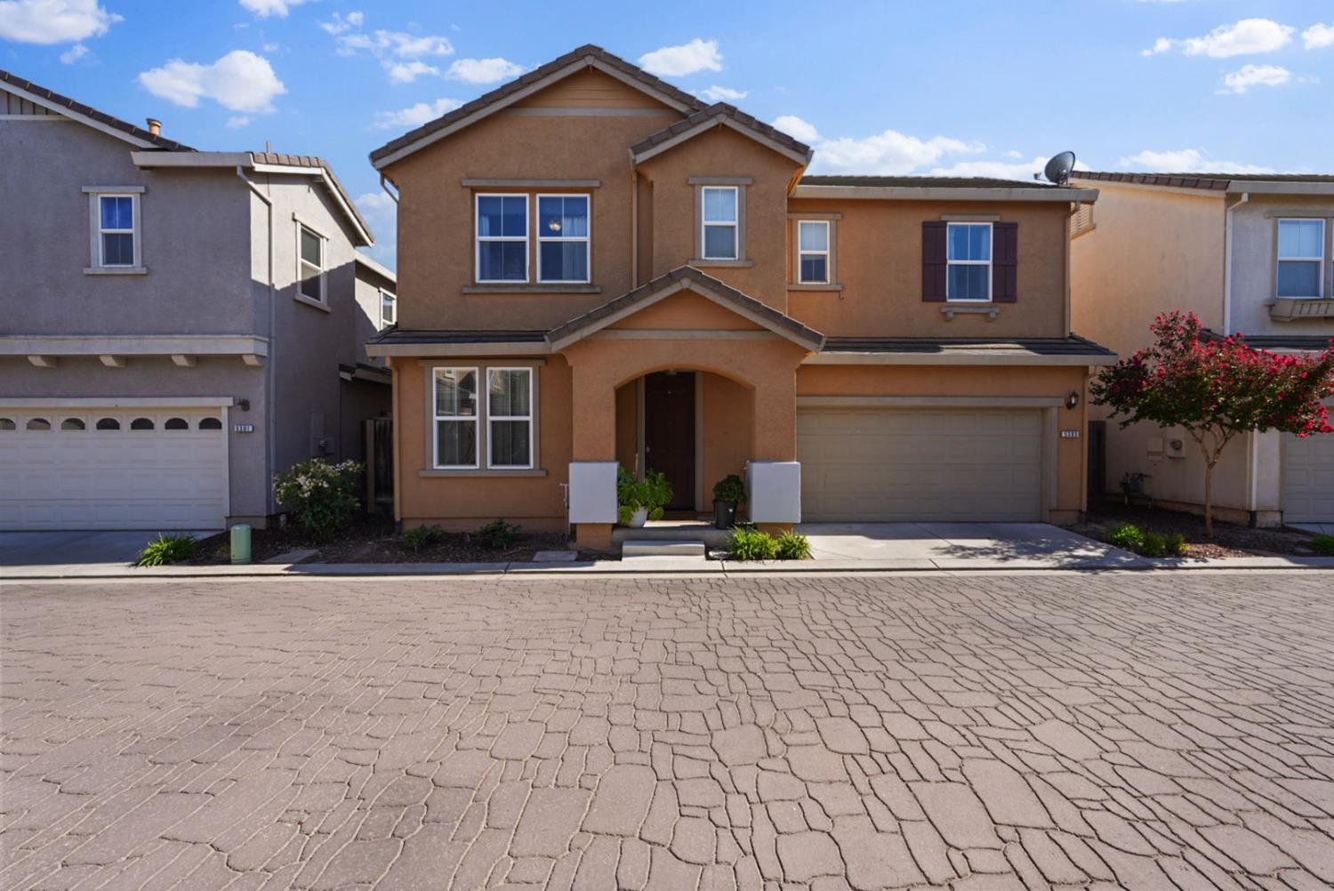 5305 Cottage Cove Drive