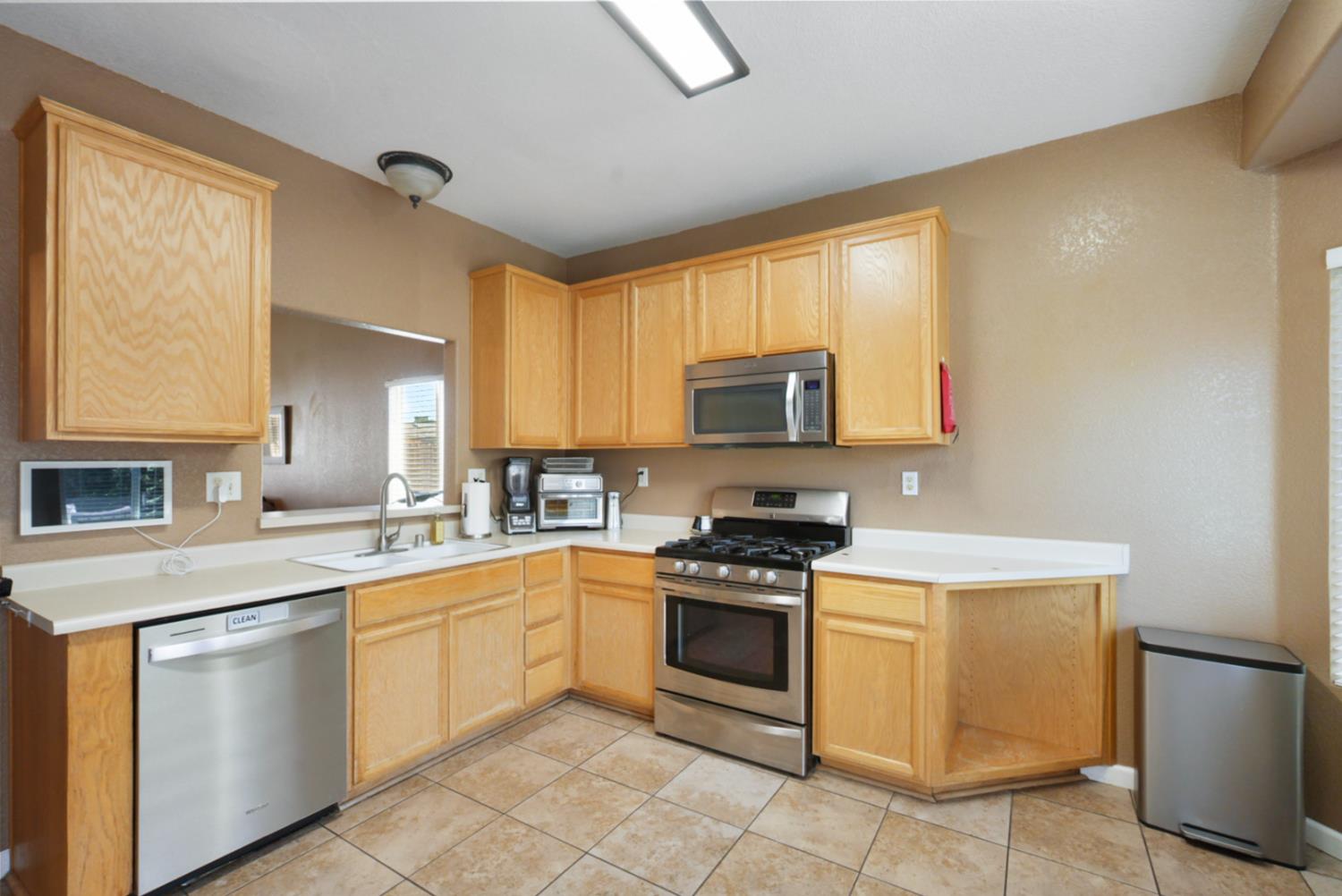 1630 Glacier Bay Lane