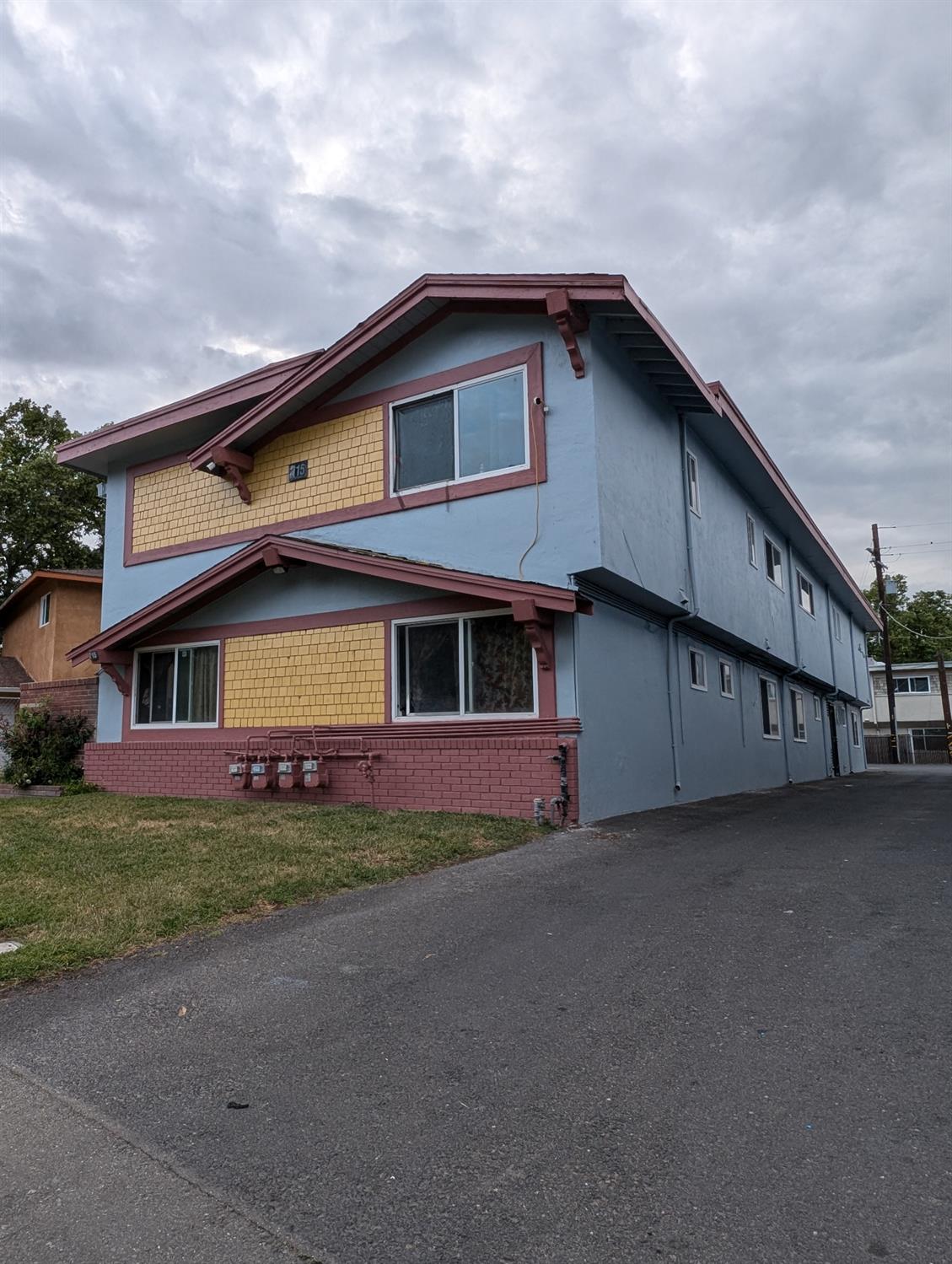 215 Coventry Drive