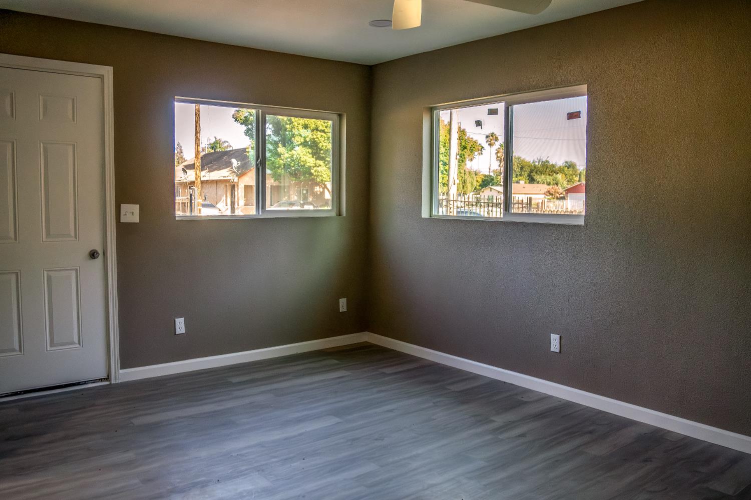 1415 Avondale Avenue