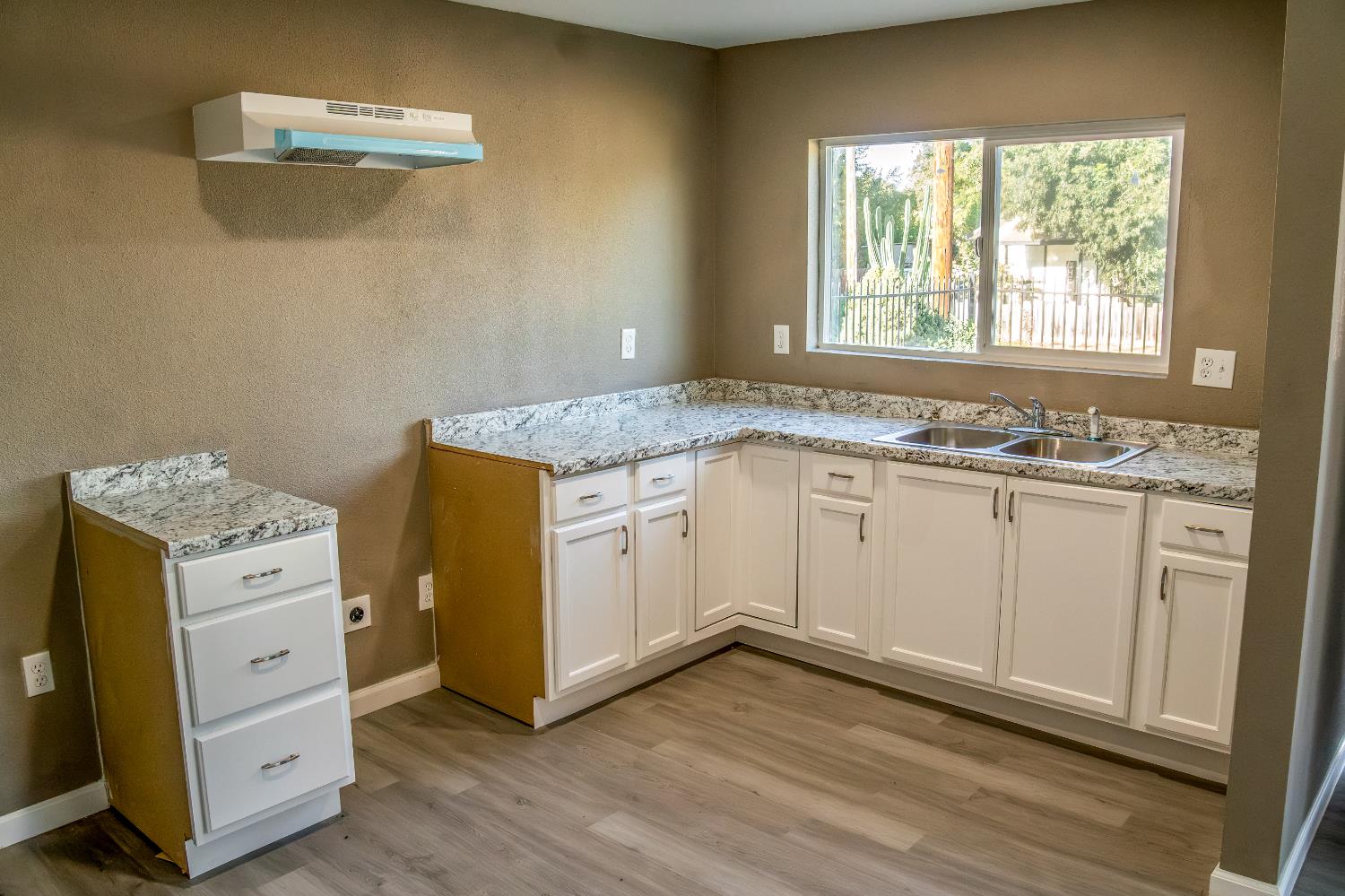 1415 Avondale Avenue