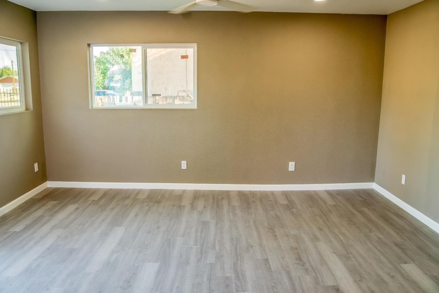 1415 Avondale Avenue