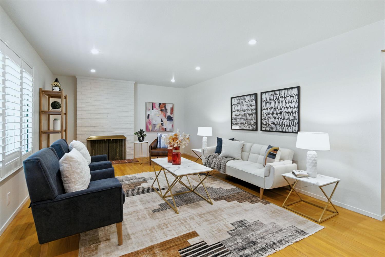 2039 W Benjamin Holt Drive