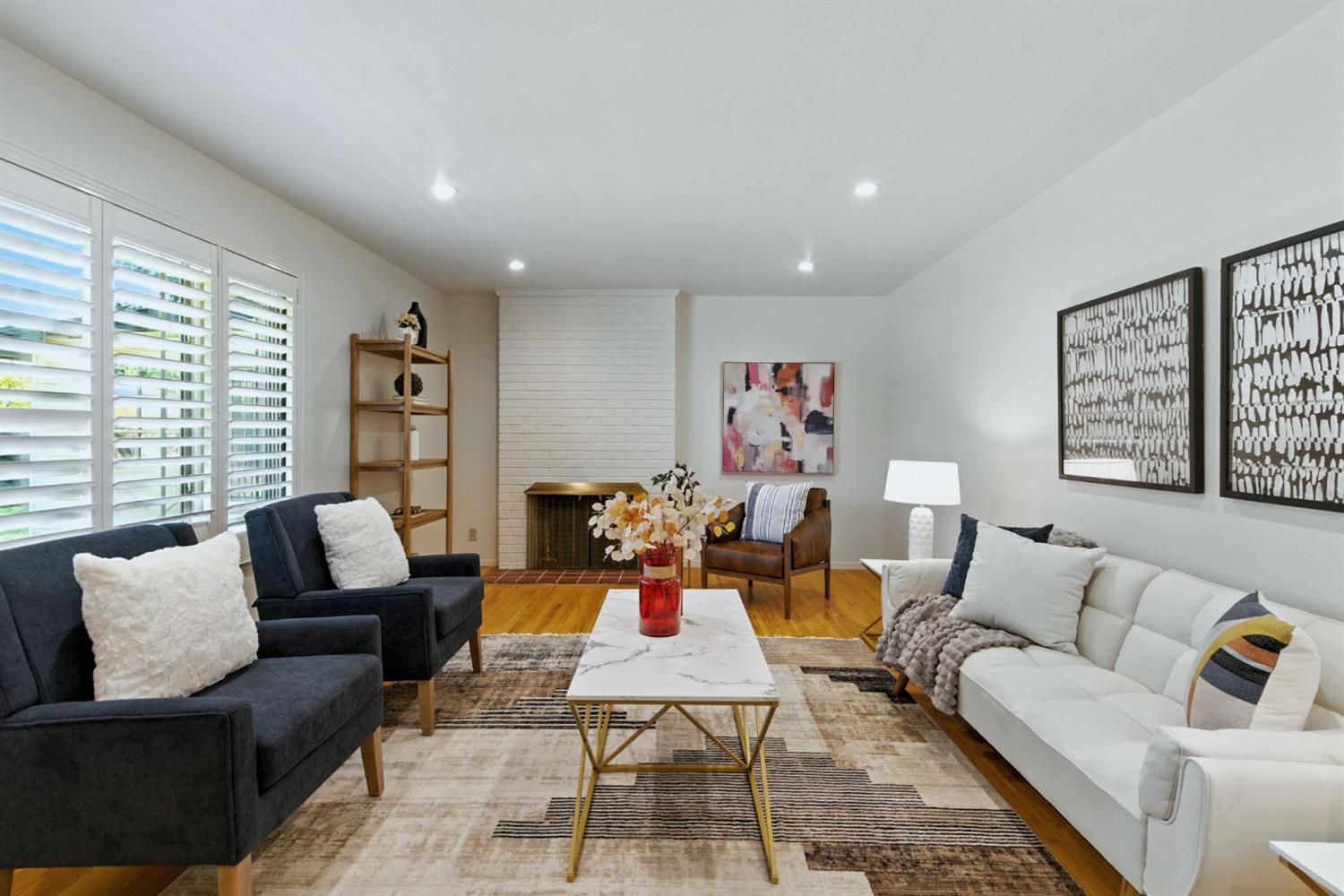 2039 W Benjamin Holt Drive