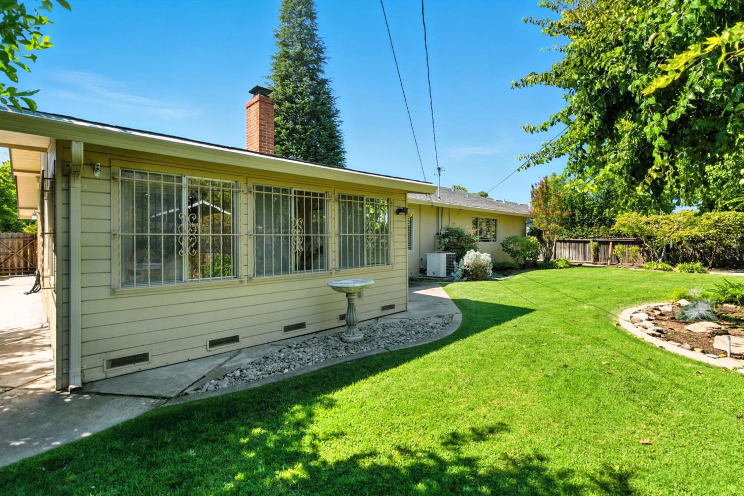 2039 W Benjamin Holt Drive