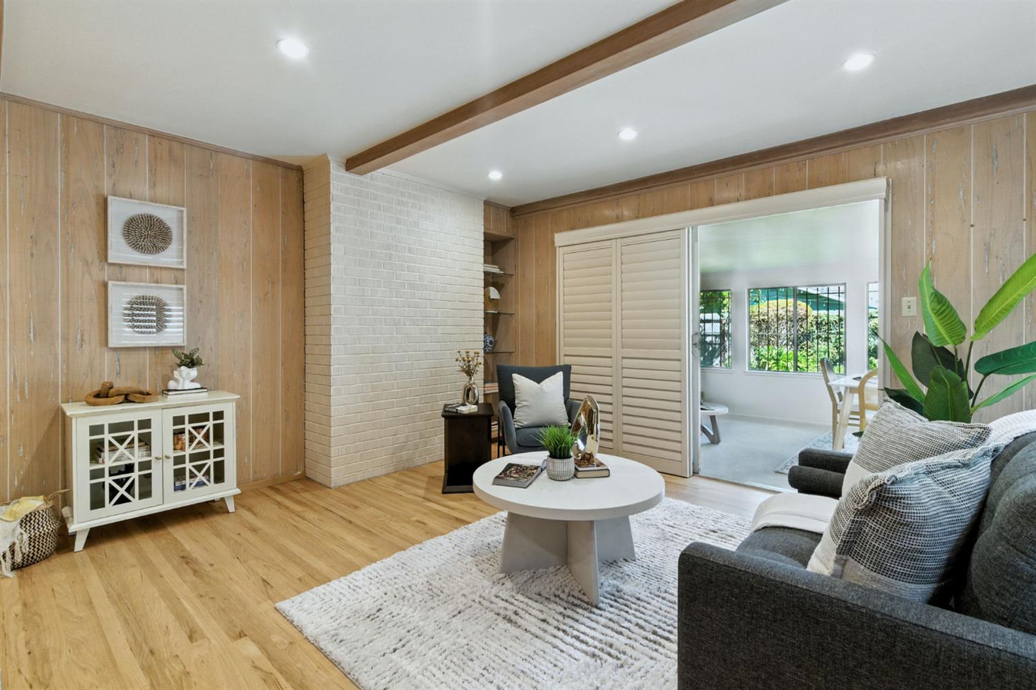 2039 W Benjamin Holt Drive