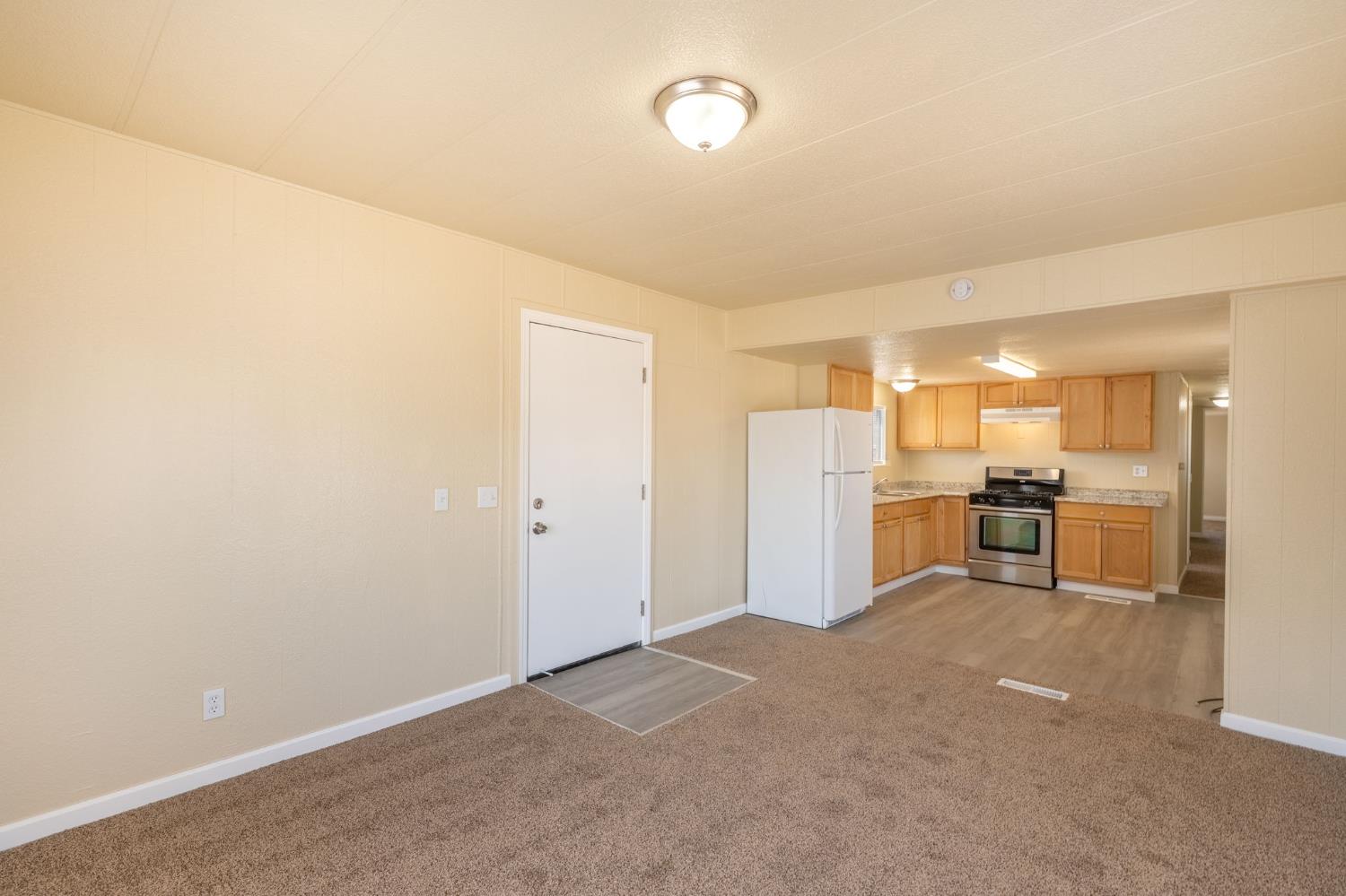 2355 Atwater Blvd 18