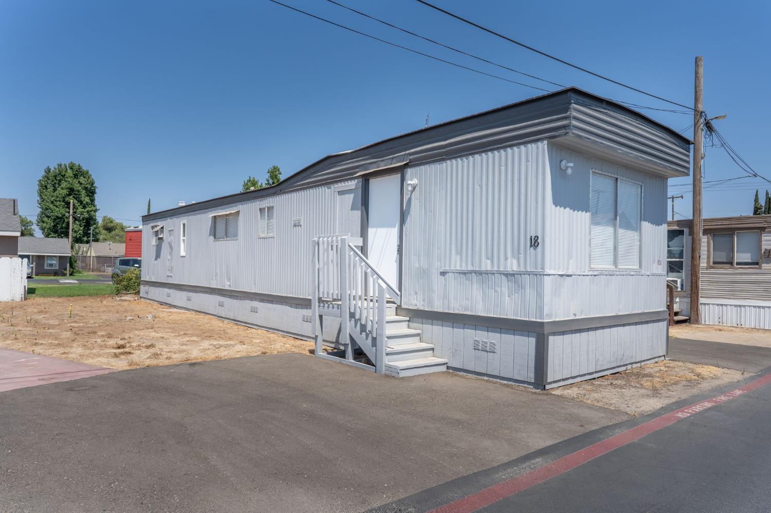 2355 Atwater Blvd 18