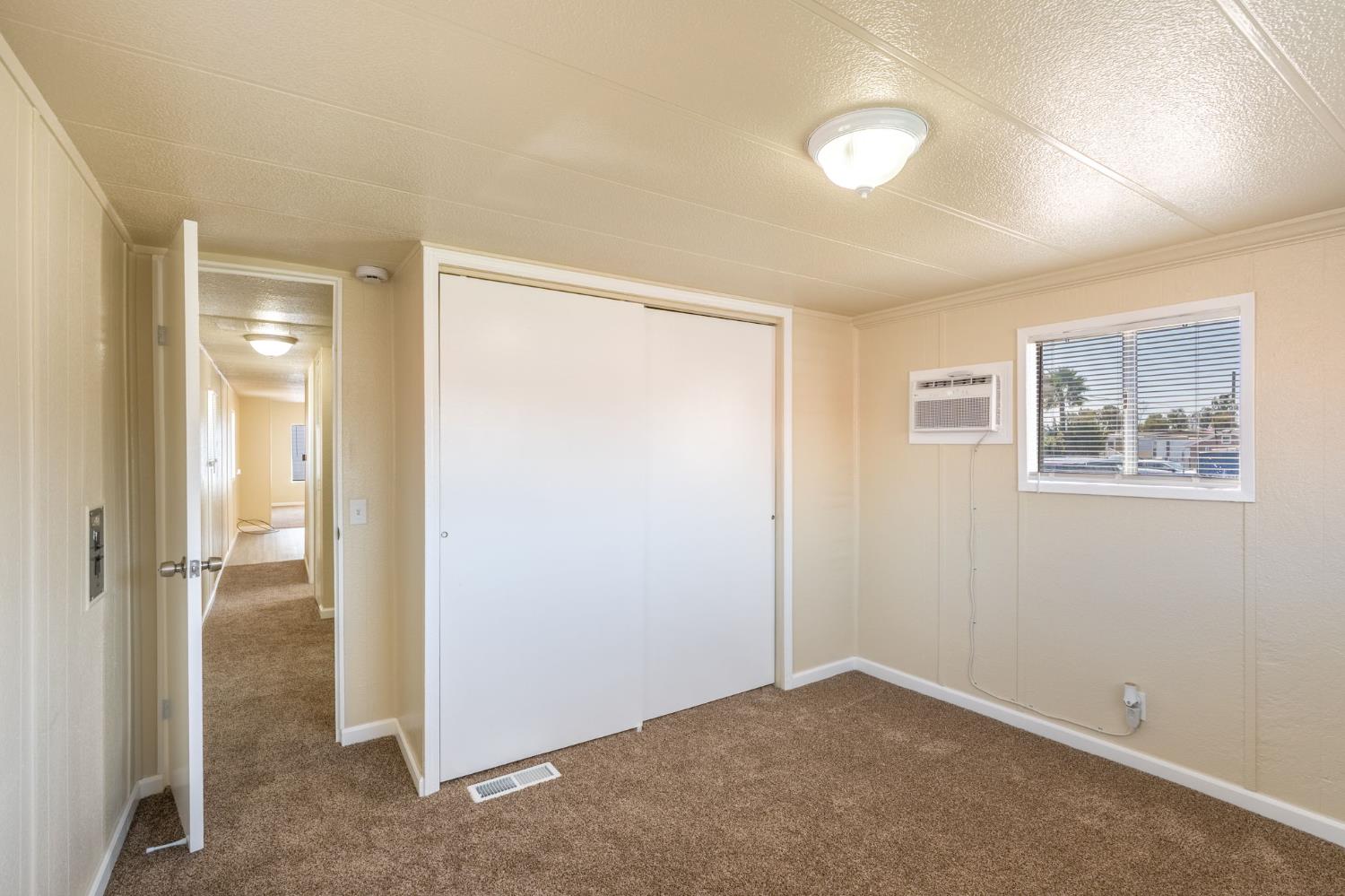 2355 Atwater Blvd 18