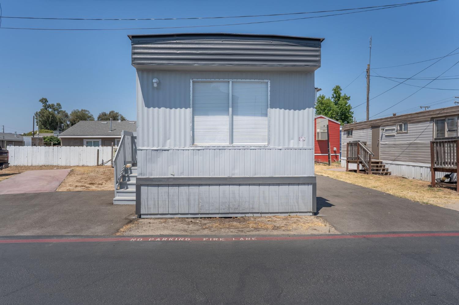 2355 Atwater Blvd 18