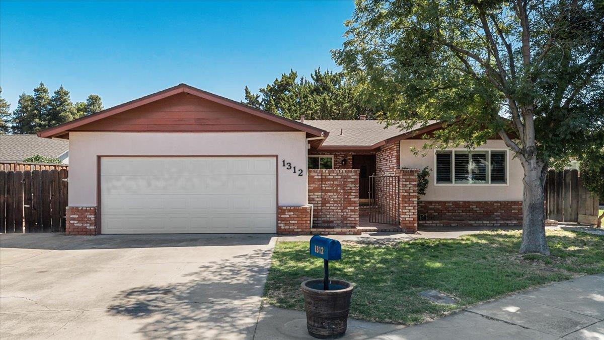 1312 Ginnywood Court