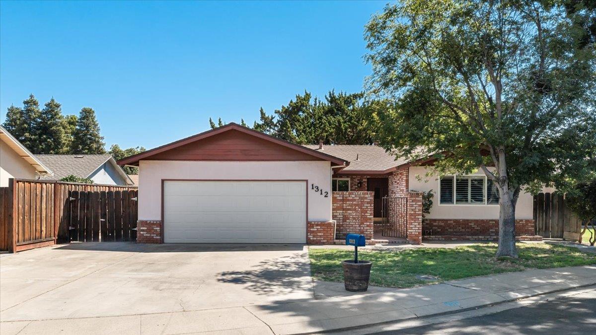 1312 Ginnywood Court