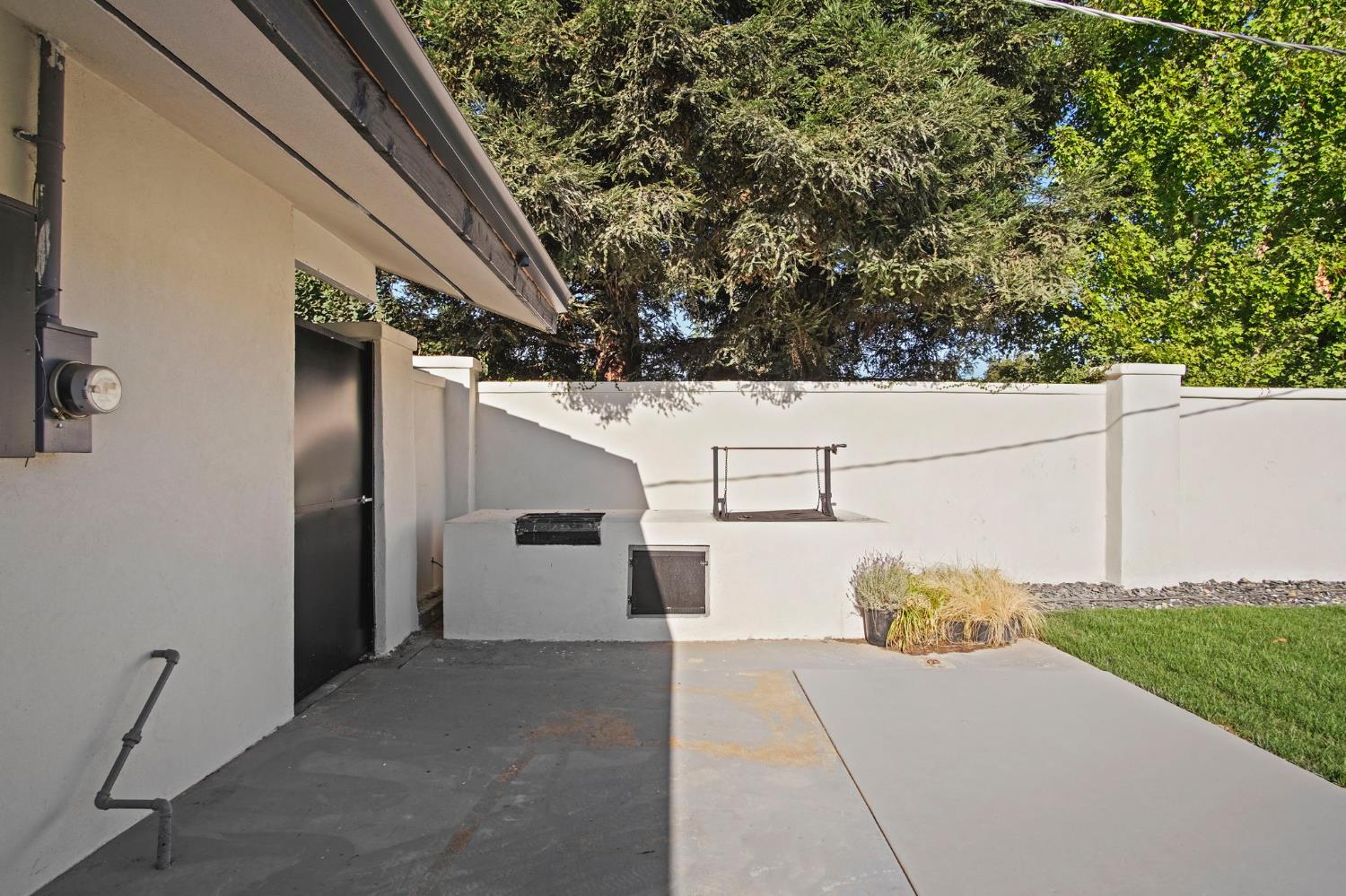 2125 El Capitan Drive