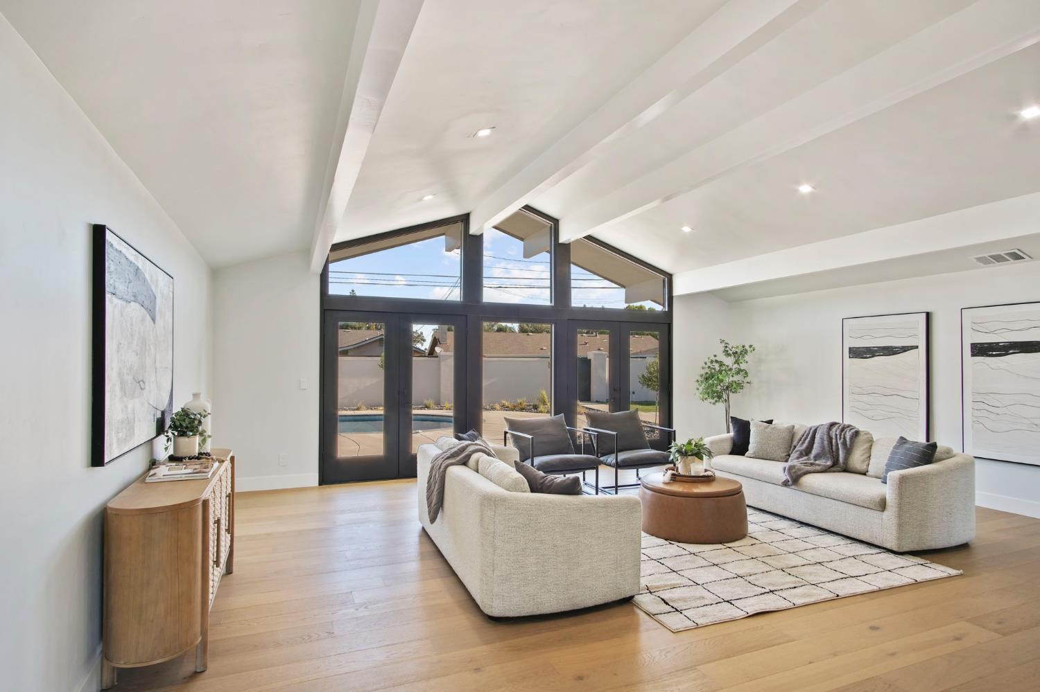 2125 El Capitan Drive