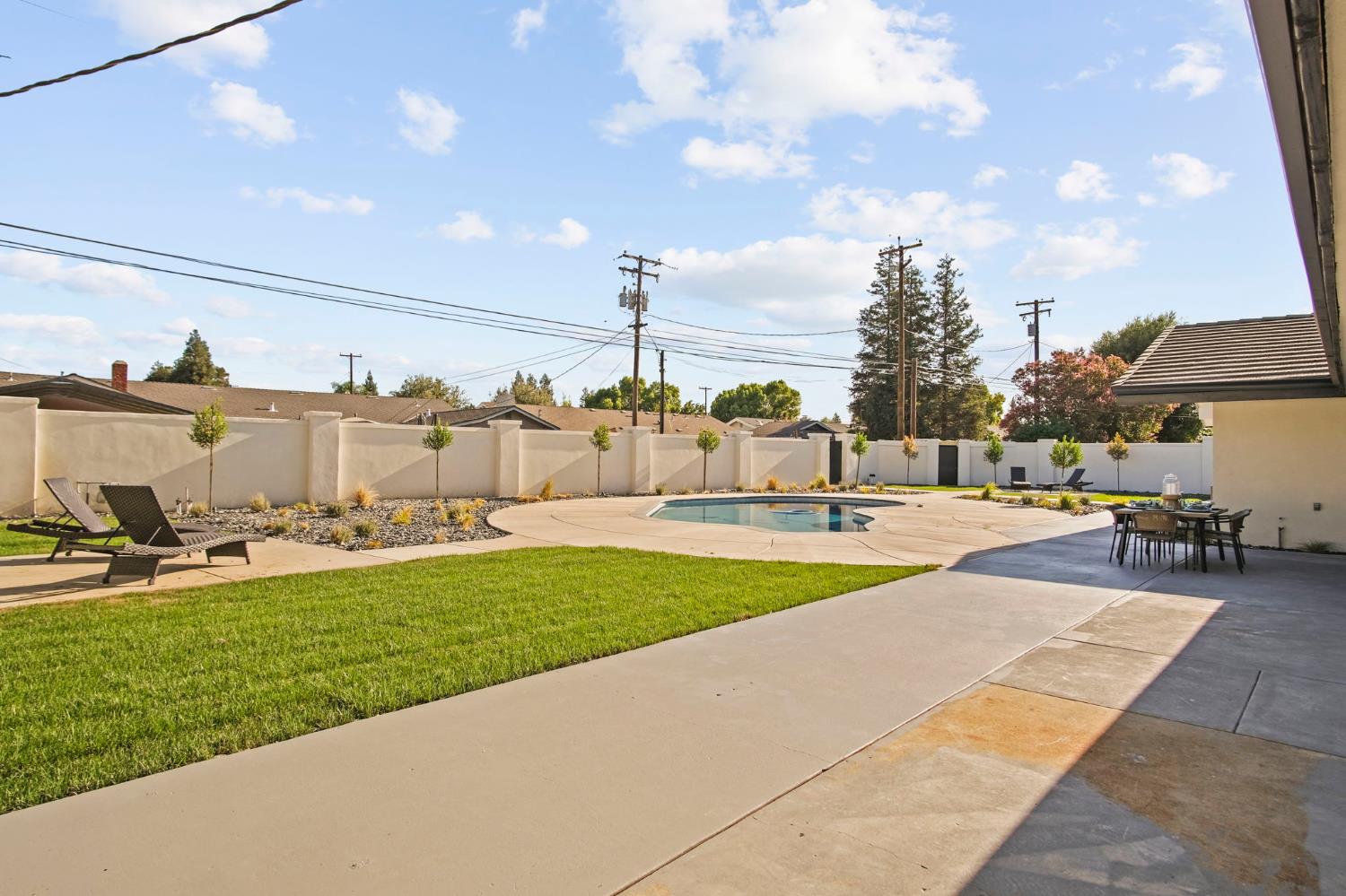2125 El Capitan Drive