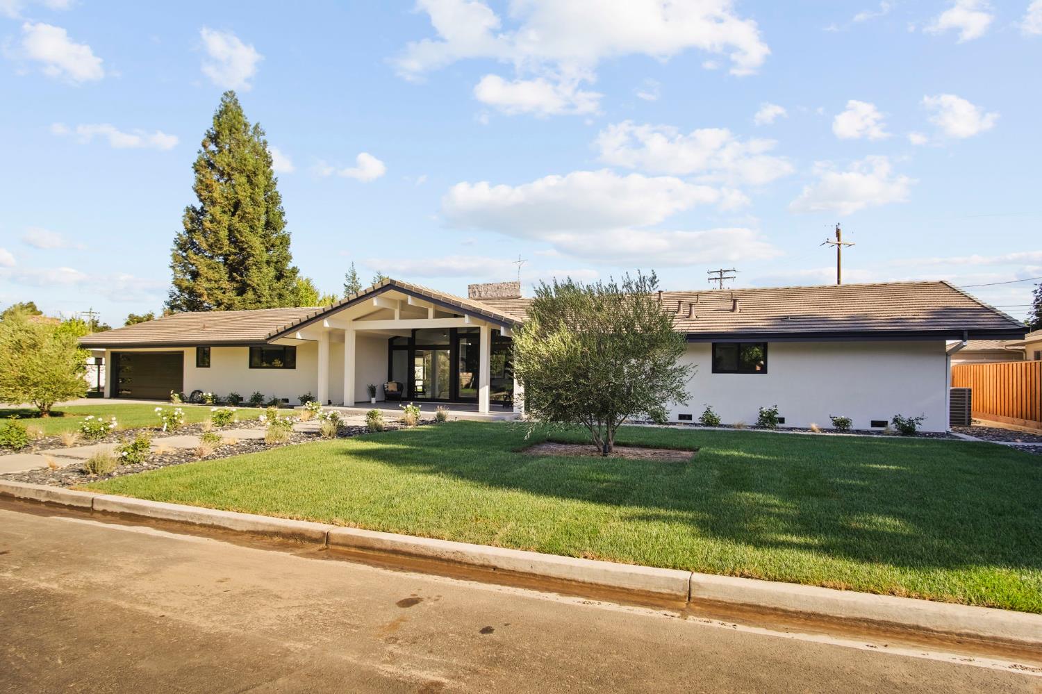 2125 El Capitan Drive