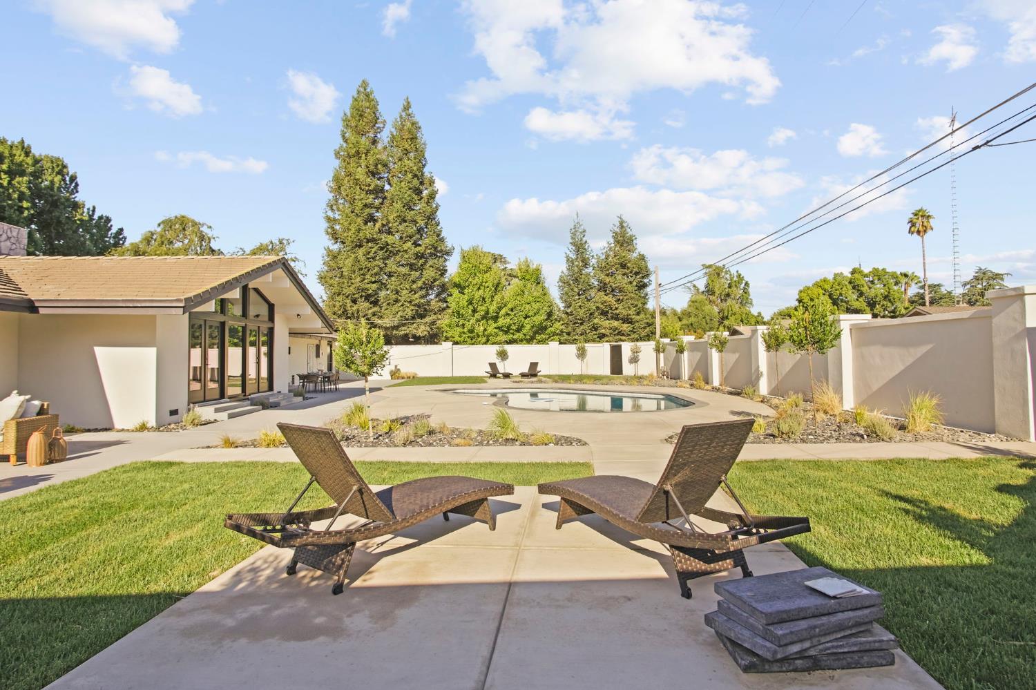 2125 El Capitan Drive