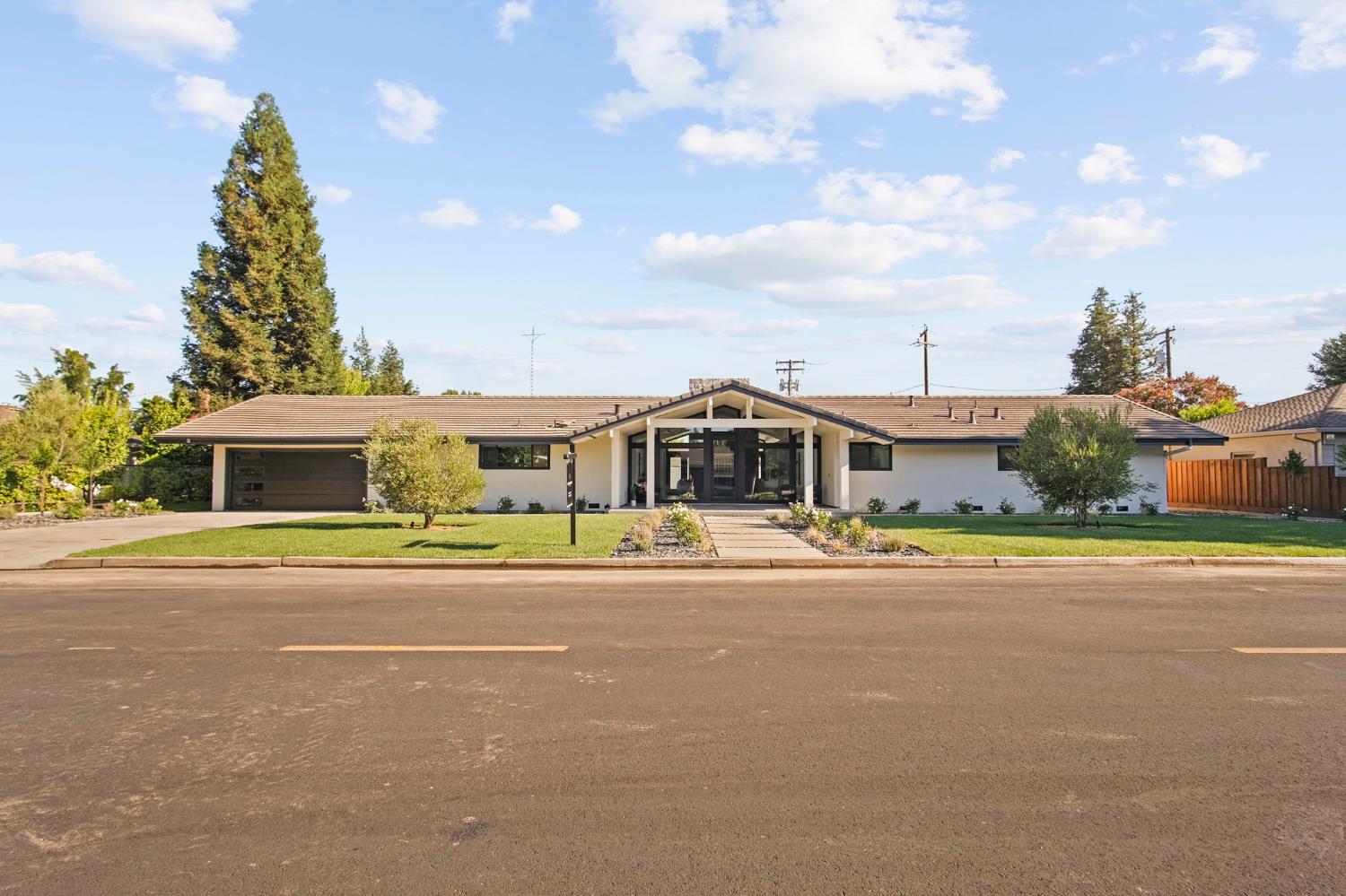 2125 El Capitan Drive