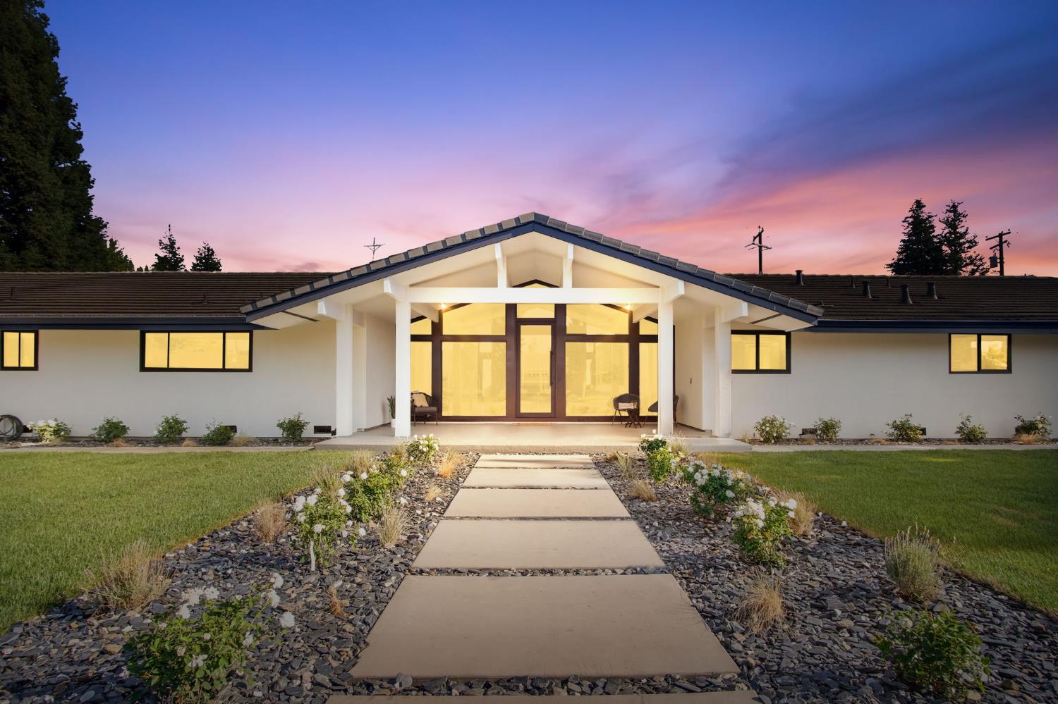 2125 El Capitan Drive