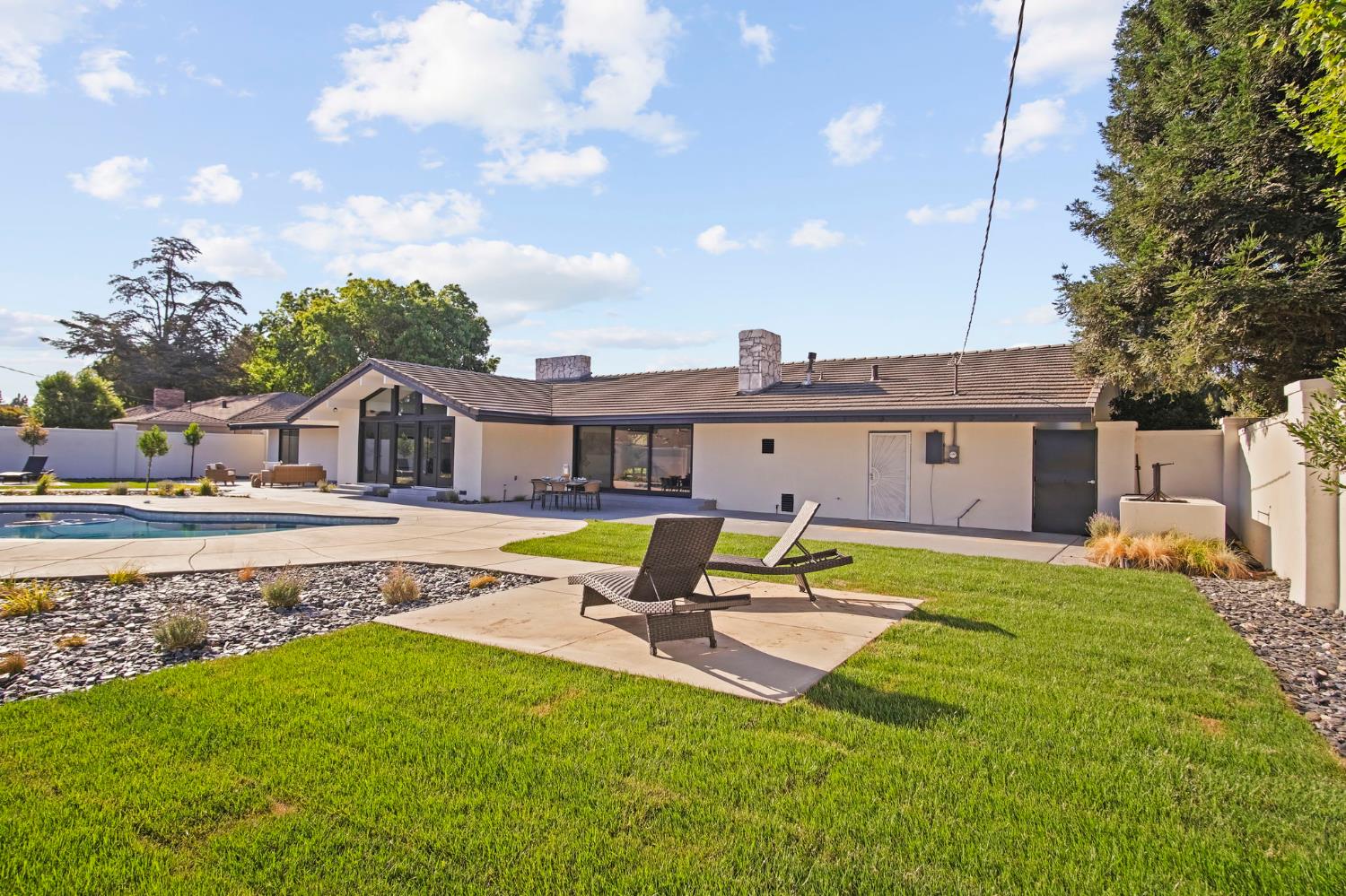 2125 El Capitan Drive