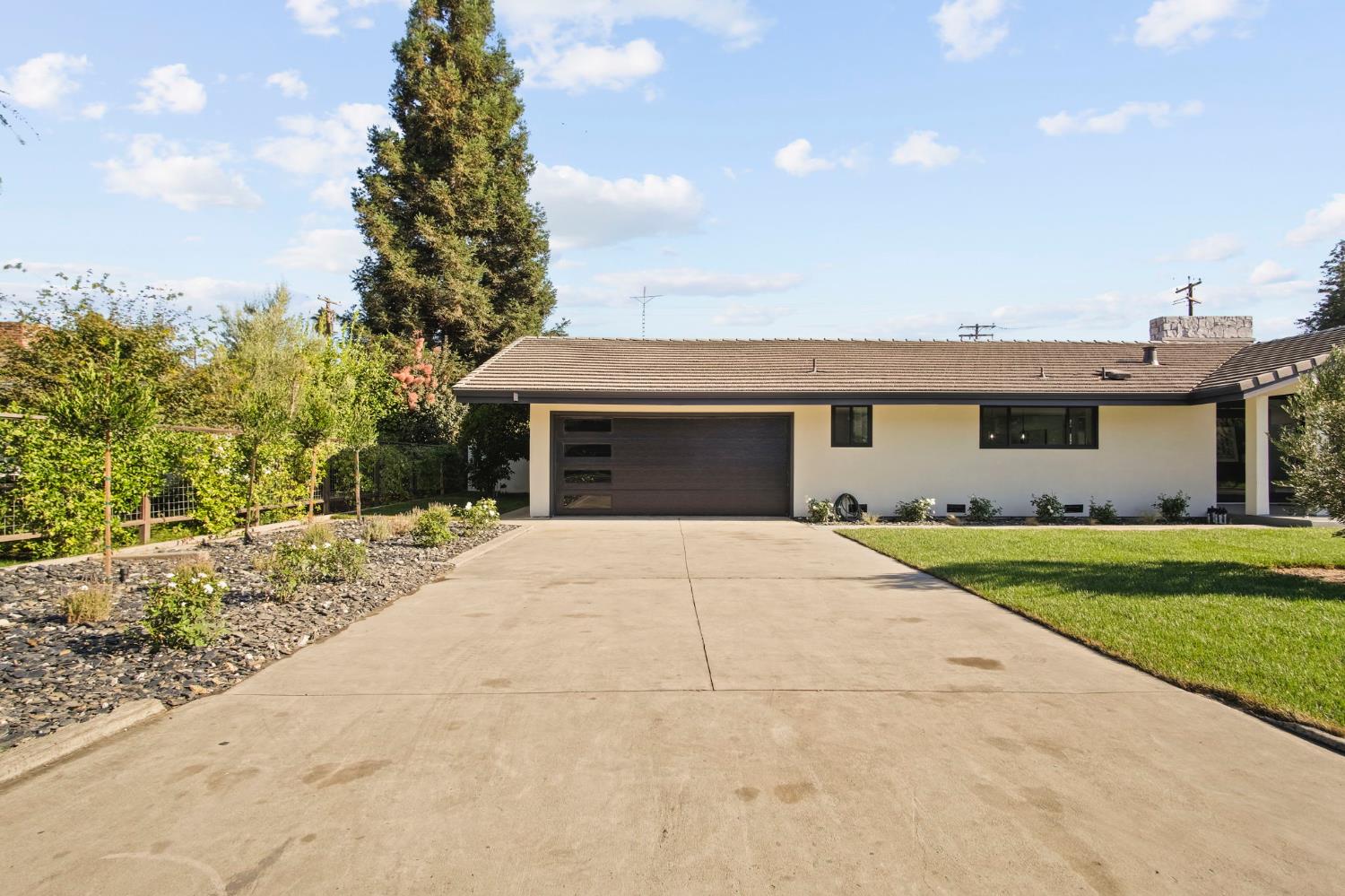 2125 El Capitan Drive