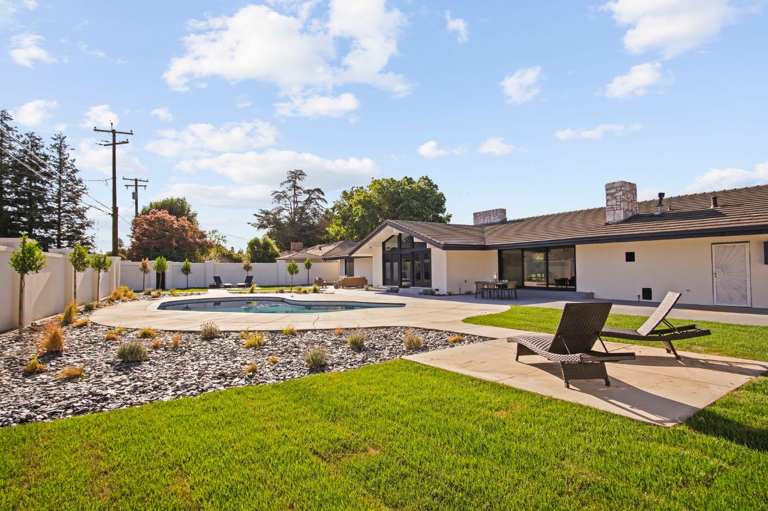 2125 El Capitan Drive