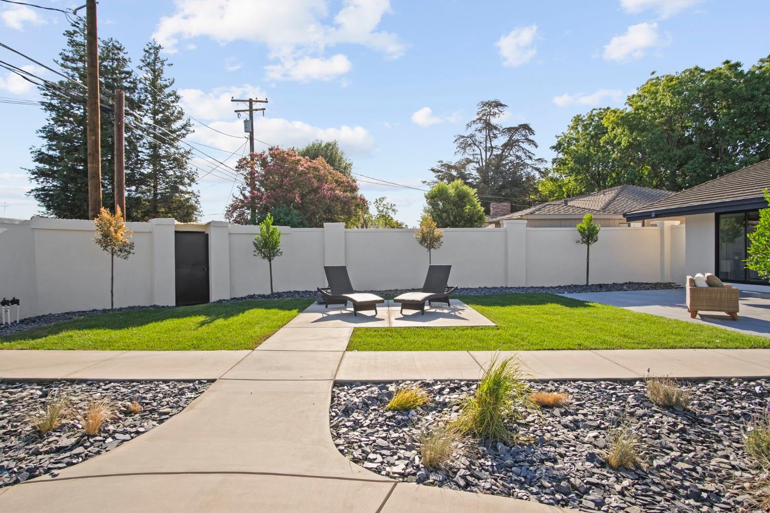 2125 El Capitan Drive