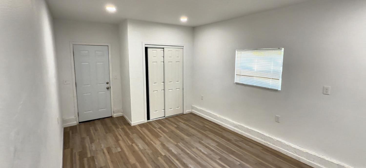 2207 N Sutter Street