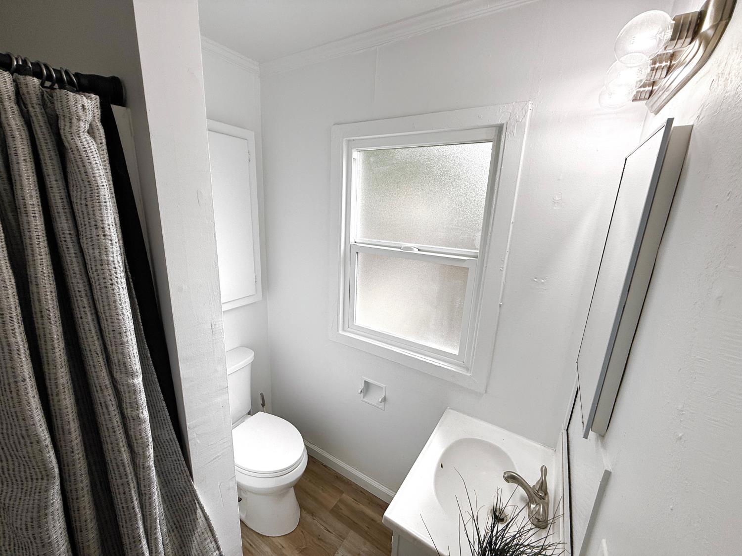 2207 N Sutter Street