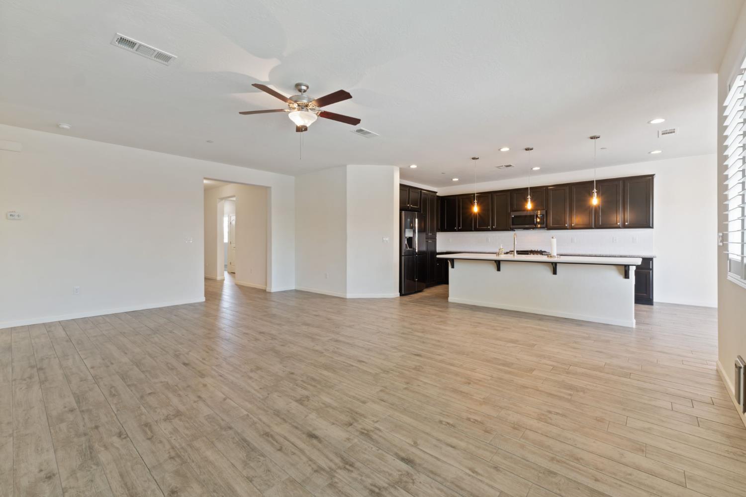 2587 Isleworth Avenue