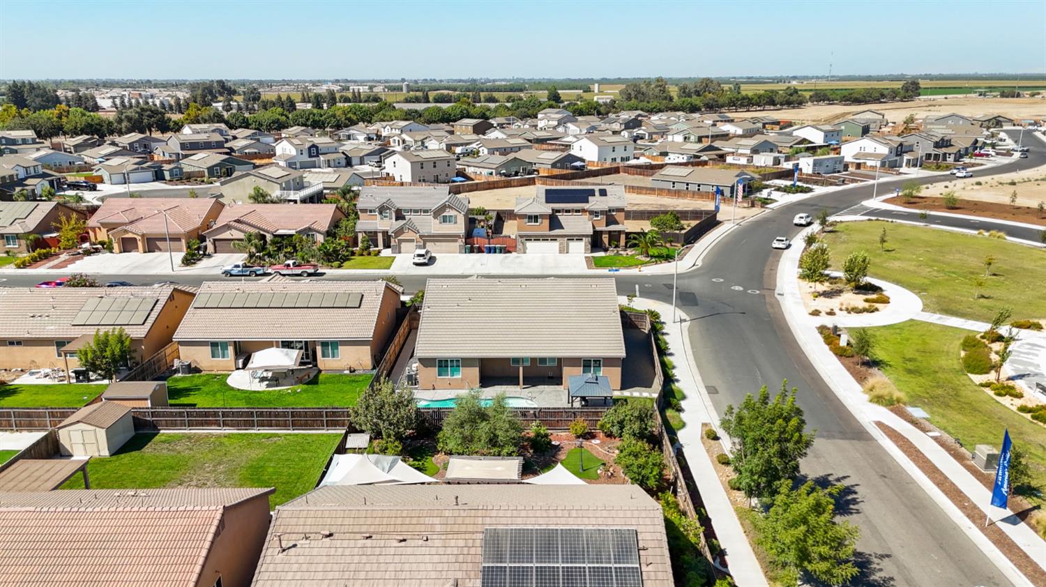 2587 Isleworth Avenue