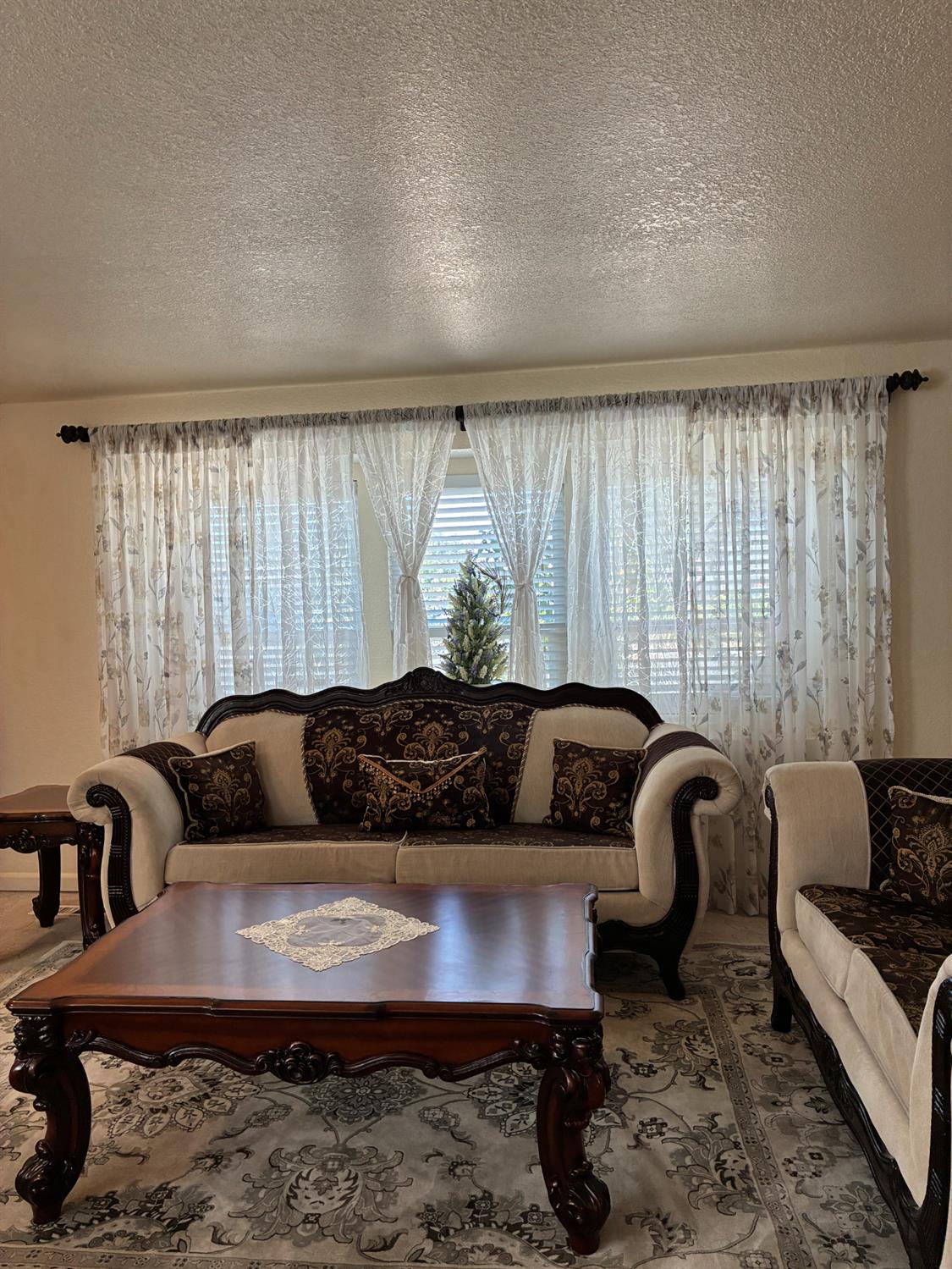 400 E Tuolumne Road