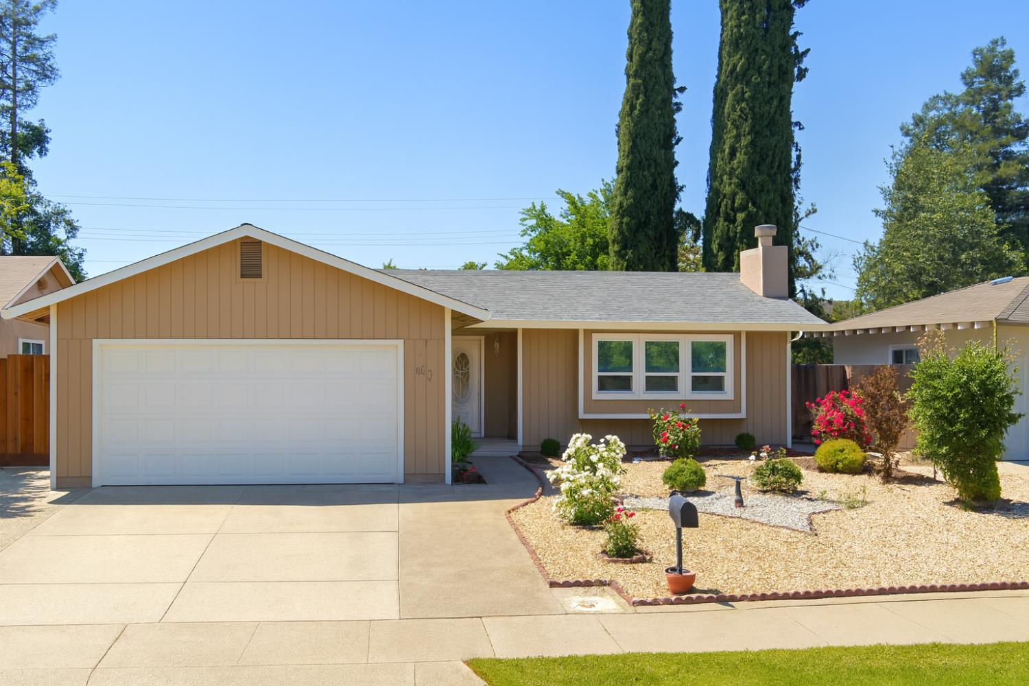 400 E Tuolumne Road