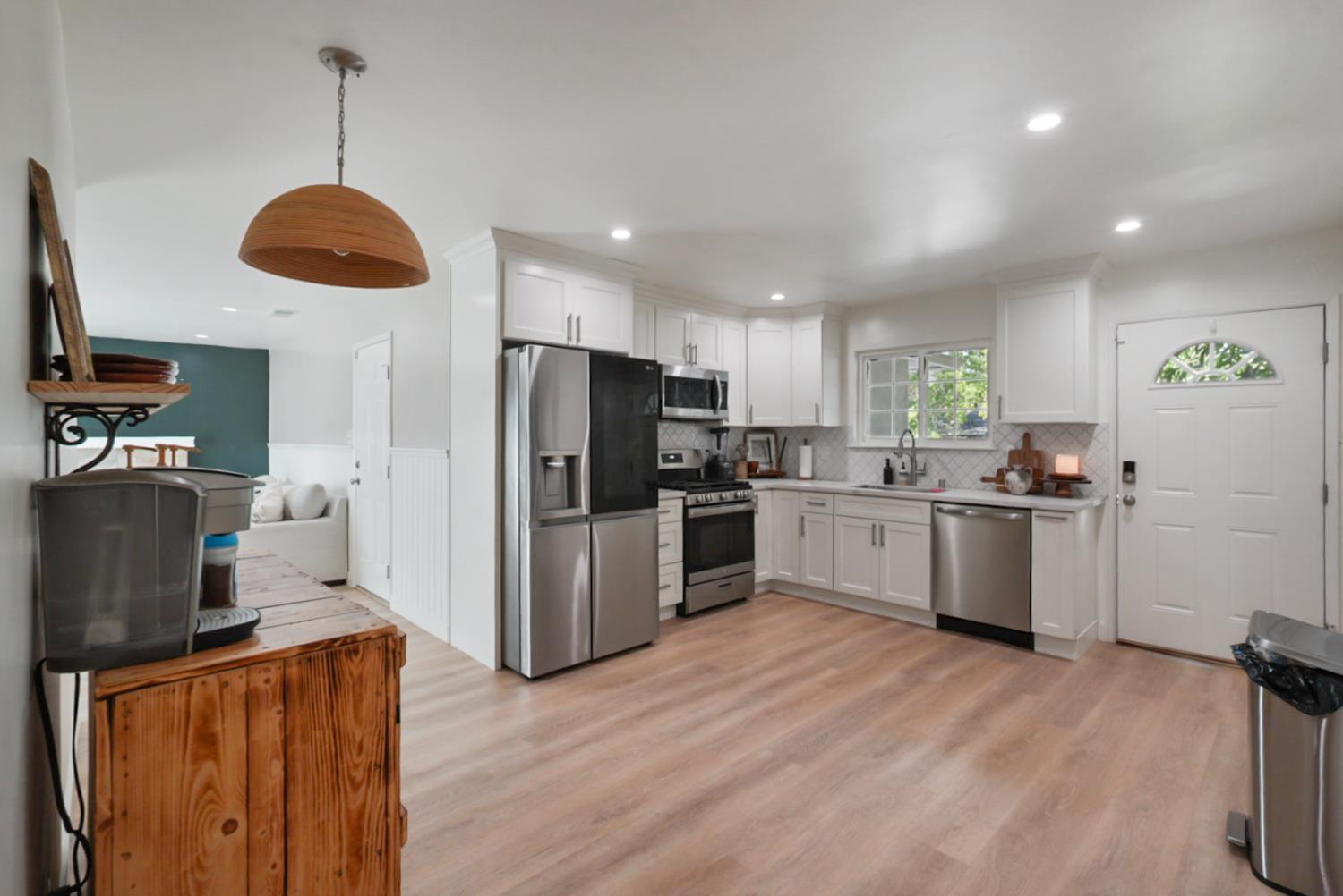 3280 cheyenne Drive
