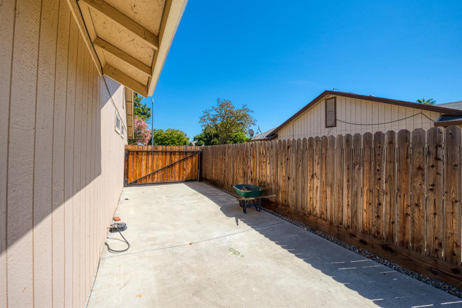 229 Tyler Street