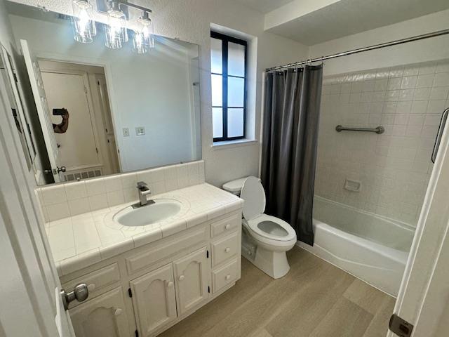 2400 Dutchollow Court