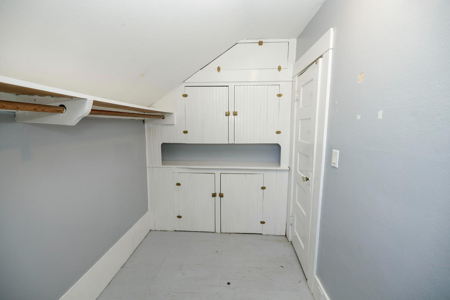 202 Hackberry Avenue