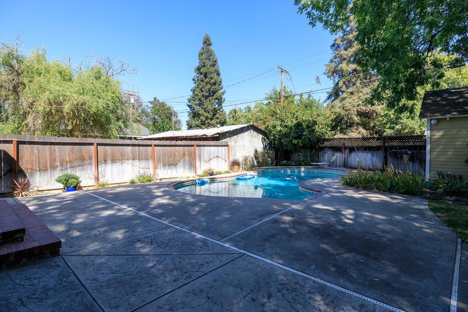 202 Hackberry Avenue