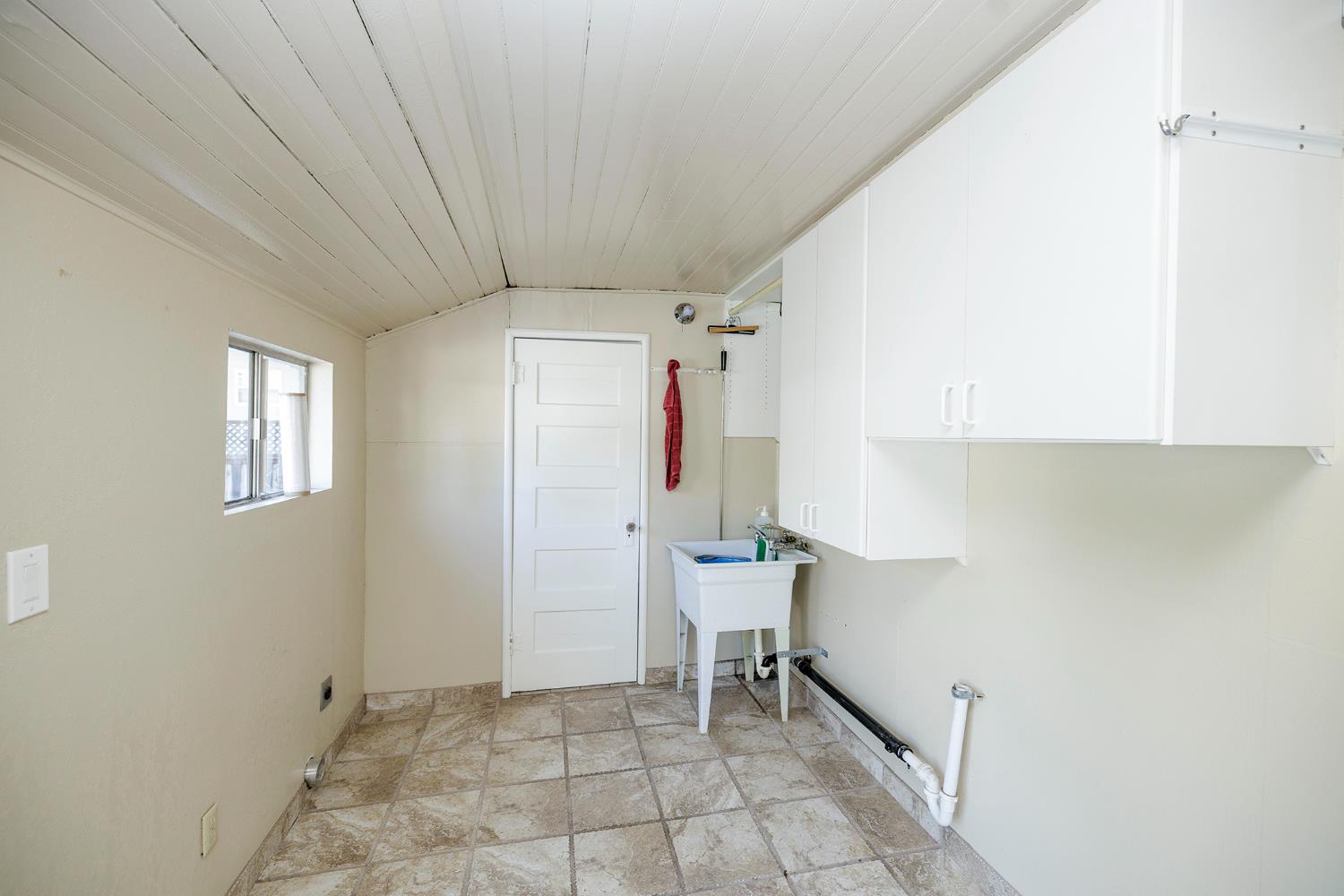 202 Hackberry Avenue