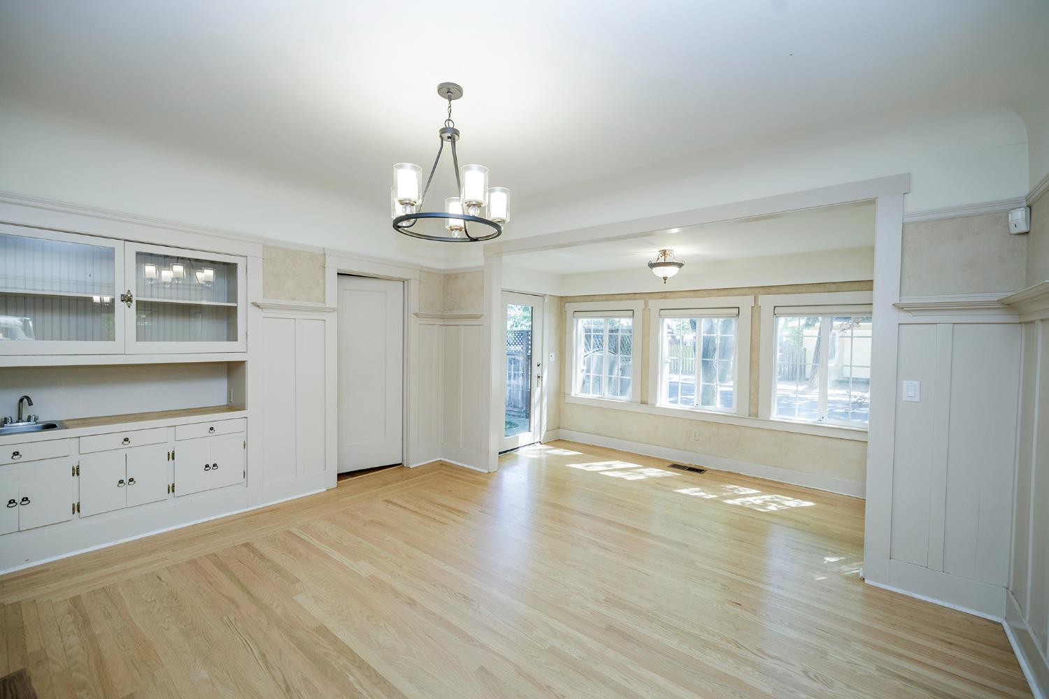 202 Hackberry Avenue