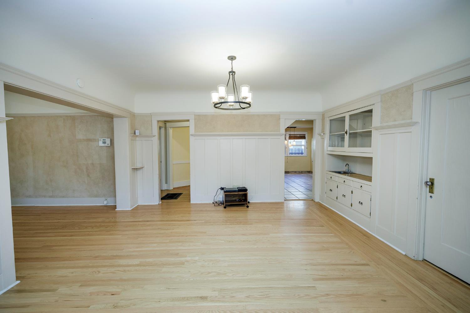 202 Hackberry Avenue