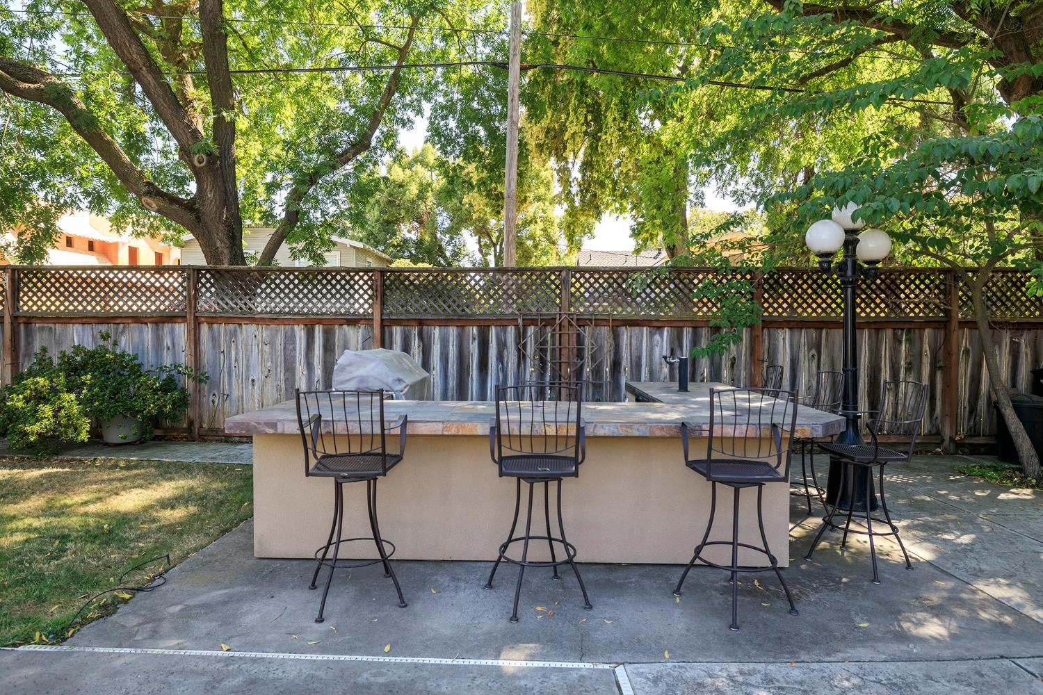 202 Hackberry Avenue